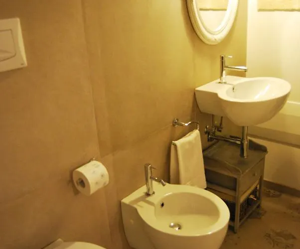 Scuderie Le Torri Nocleg ze śniadaniem *